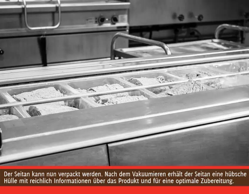 Die rostfreien Kochformen mit Brennnesseltüchern